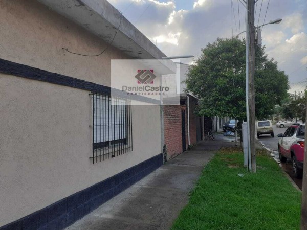 Hermosa casa 4 ambientes en ISIDRO CASANOVA