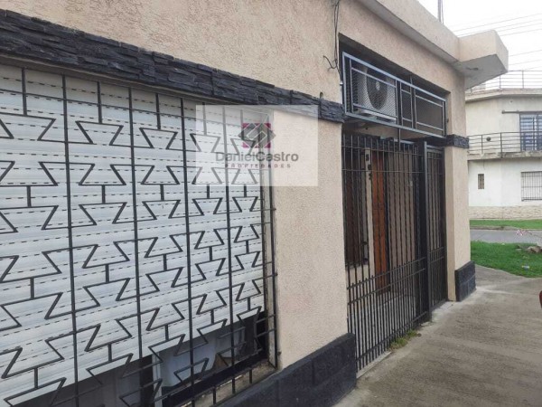 Hermosa casa 4 ambientes en ISIDRO CASANOVA