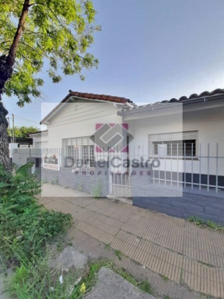 Chalet APTO CREDITO , zona Moron .