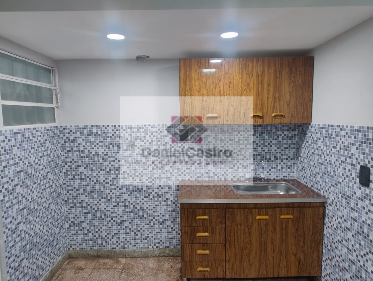 Casa 4 ambientes con Cochera , Apto Credito , zona Glew