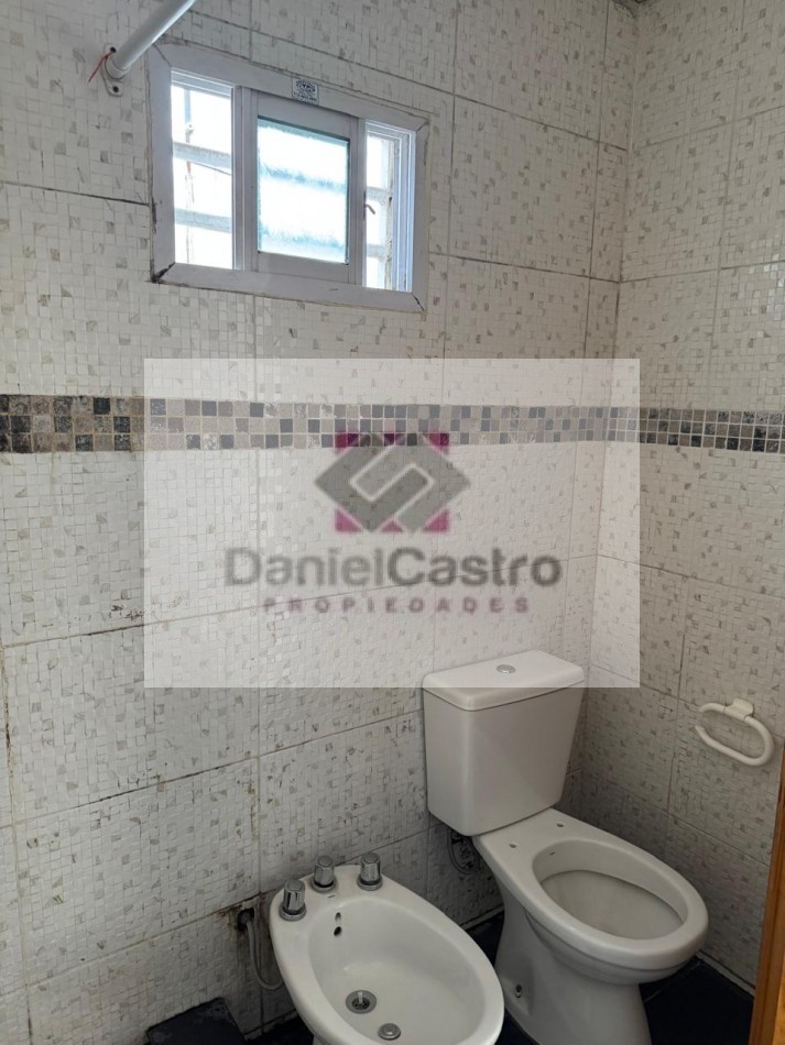 OPORTUNIDAD - 6 DEPARTAMENTOS EN BLOQUE - VENTA