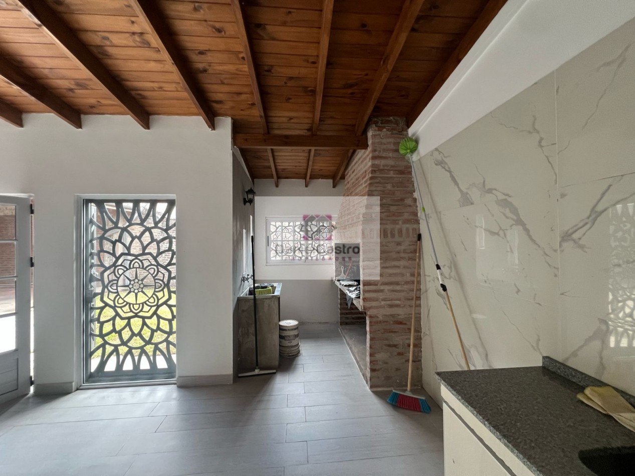 Casa 3 ambientes , en Longchamps