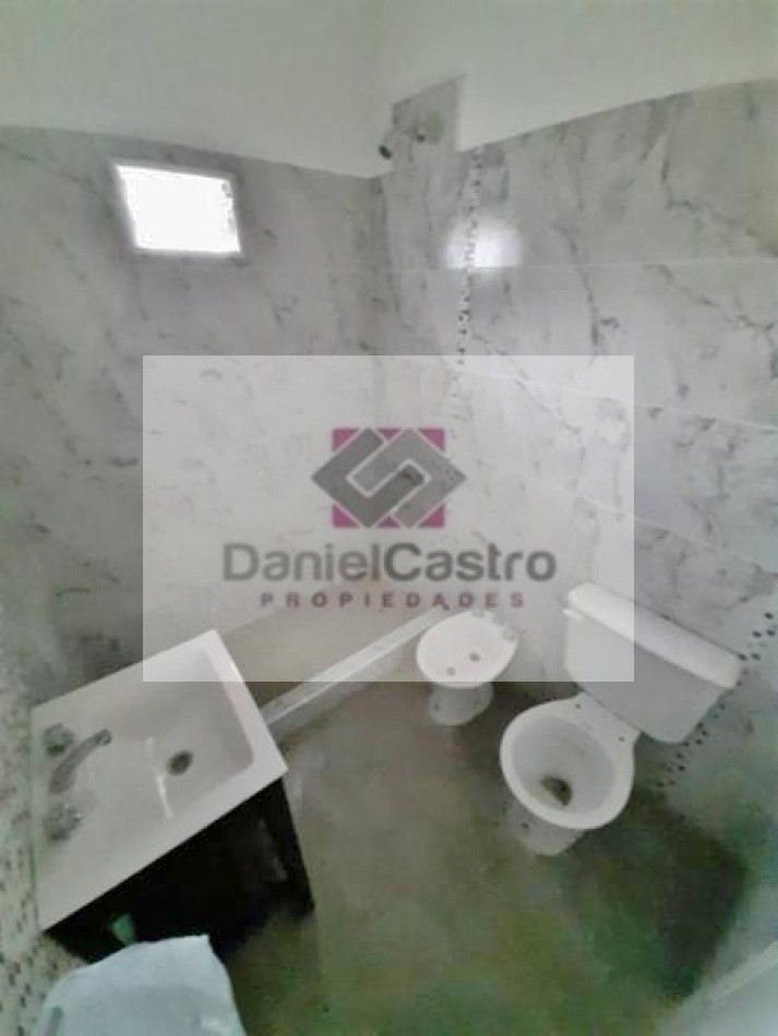 Chalet APTO CREDITO , zona Moron .