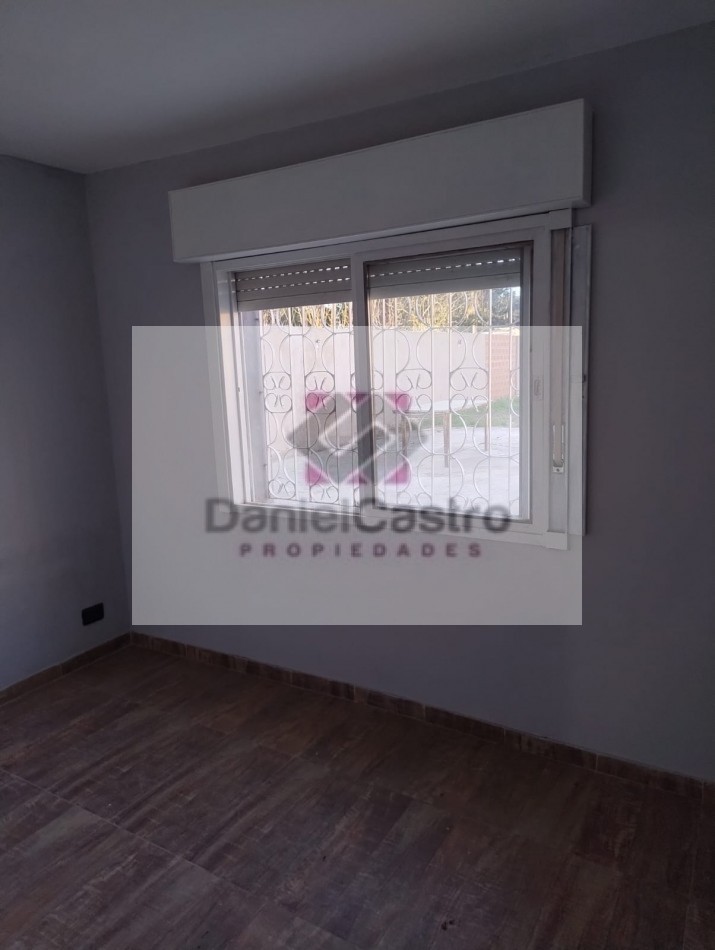 Casa 4 ambientes con Cochera , Apto Credito , zona Glew