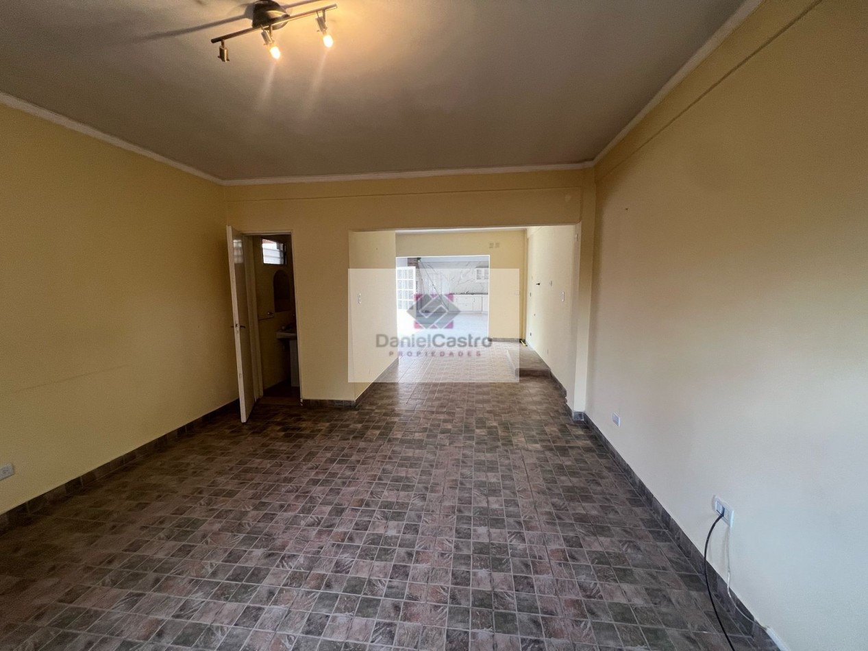 Casa 3 ambientes , en Longchamps