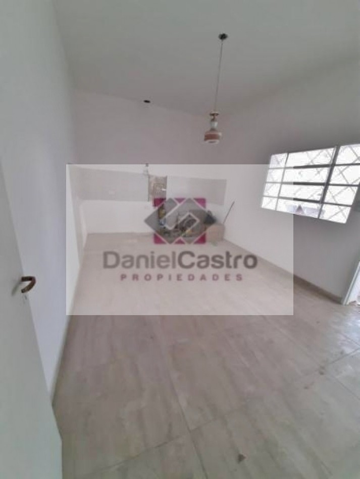 Chalet APTO CREDITO , zona Moron .