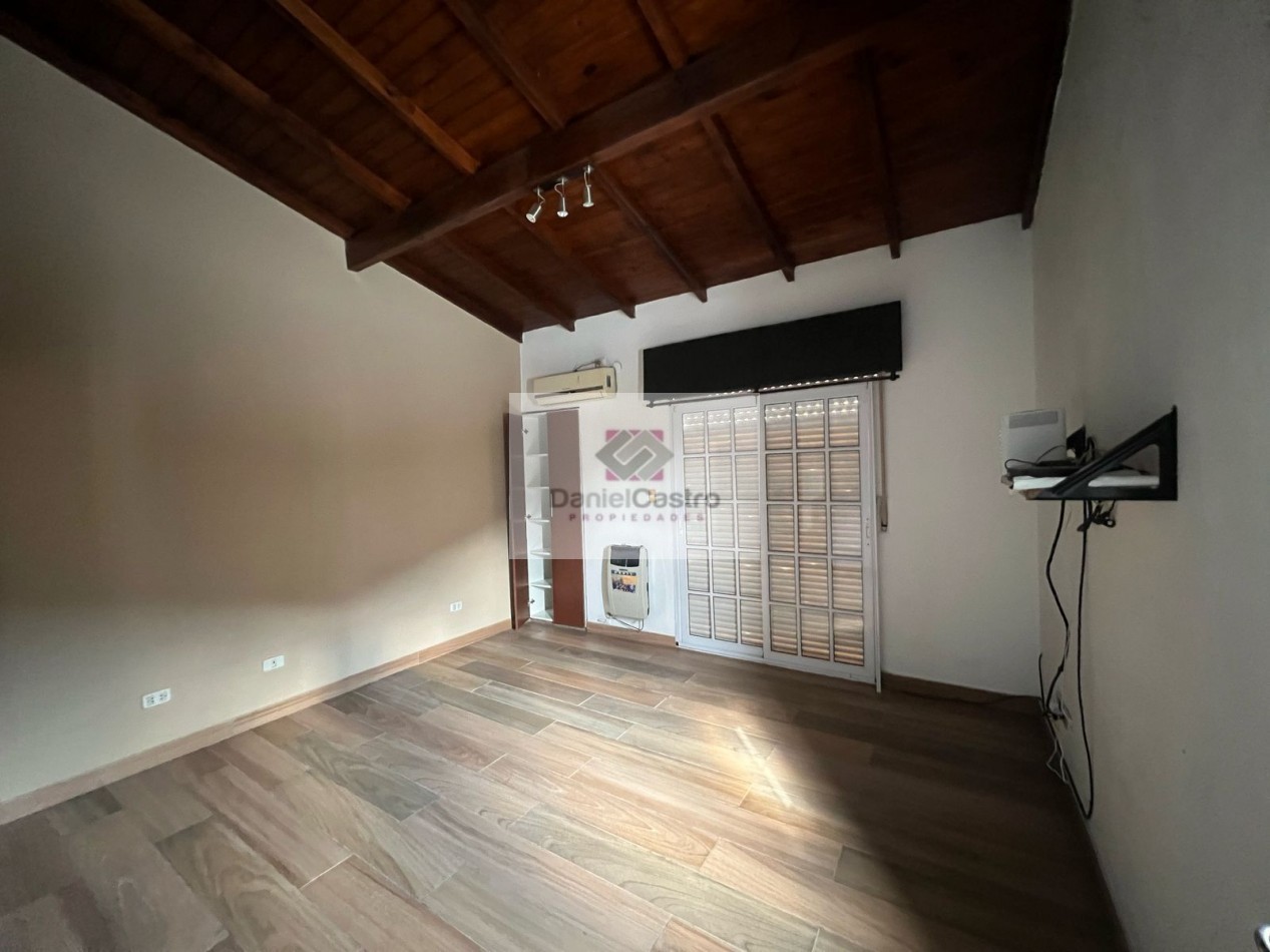 Casa 3 ambientes , en Longchamps