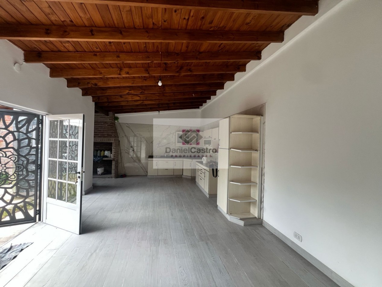 Casa 3 ambientes , en Longchamps