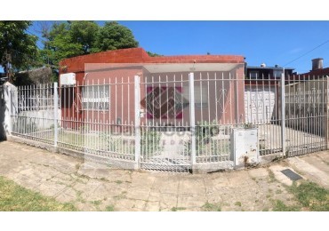 CASA 4 AMBIENTES EN ALQUILER , CASTILLO